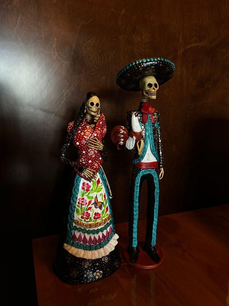 Pareja Gallero y mujer con reboso